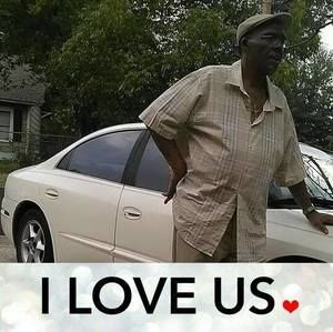 Meet your Posher, Mona